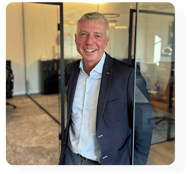 HT Real-Estate - Jörn Tangermann im Büro